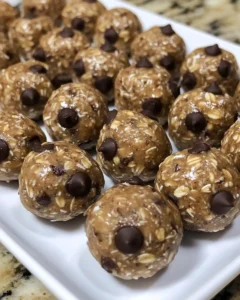 No-Bake Peanut Butter Chocolate Chip Energy Balls