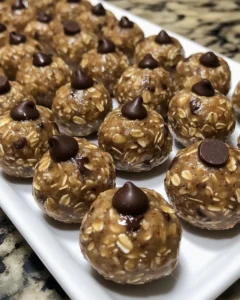 No-Bake Peanut Butter Chocolate Chip Energy Balls