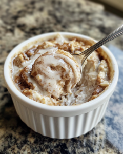 Cinnamon Roll Overnight Oats