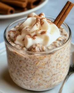 Healthy Cinnamon Roll Overnight Oats